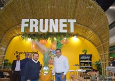 La piña de Frunet, nos comentó Javier López, atrajo muchas visitas.