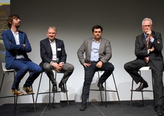 El evento Koppert Wednesday fue un diálogo dinámico entre visionarios del sector y los 220 particpantes del público. Izq. a dcha. Hidde Boersma, Peter Maes, Bruno Villa y Martien Lankester.