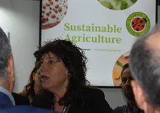 Teresa Jordà mantuvo conversaciones con empresas y asociaciones agrícolas catalanas, sobre la agricultura sostenible y el futuro de los agricultores de la fruta de hueso.