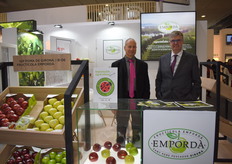 Fructícola Empordà de Sant Pere PEscador (Girona). Jordi Sáez y Miquel Roig i Heras presentando Poma de Girona IGP y peras. 