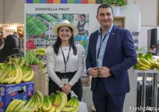 Mari Laura Ortíz Burgasi y Ferhat Hafizoglu de Donatella Fruit Ecuador S.A.