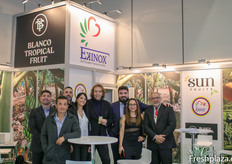 El equipo de Blanco Tropical Fruit y Ekinox
