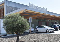 El nuevo mercado ecológico de Mercabarna, Biomarket, está en funcionamiento desde noviembre de 2020. En la actualidad cuenta con 22 empresas mayoristas.