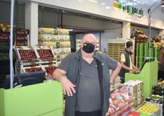 Fernando, de Fru & Ver by Gis. Ofrece frutas y hortalizas de todo el mundo y sus clientes se encuentran en Europa.