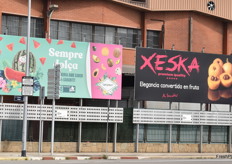 En las carreteras del mercado mayorista se puede observar que los productos frescos juegan un papel importante en Mercabarna.