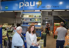 Pepita y Gemma, de Pau, que comercializa hortalizas cultivadas en España, donde también reside la mayoría de sus clientes.