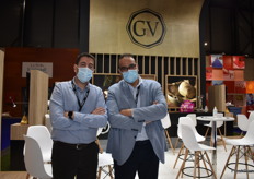 Mateo García y Miguel García, en el stand de El Zamorano, especializada en patatas y cebollas