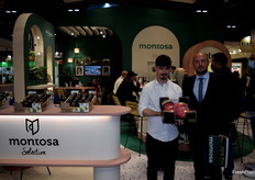 Miguel Gómez, responsable de marketing y comunicación, junto a Juan Vázquez, del departamento comercial de Frutas Montosa.