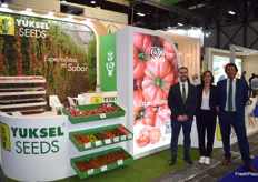 Alejandro Montes (Marketing); Susana Taño (logística) y Fabio Coullet, Global Product Managment Lead de Yuksel Seeds.