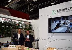 Pedro Martín Lázaro, director comercial de Induser y Massimo Bellotti, director comercial y de exportación de CartonPack.