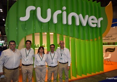 Equipo comercial de la cooperativa Surinver, que sigue ampliando su gama de productos de V gama. 