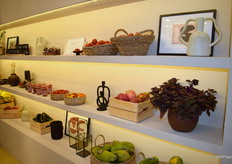 Frutas y hortalizas expuestas en el stand de Bonnysa.