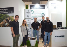 Stand de Ioland, con Camilo Garcés (CEO), Marta Albert (Marketing), Bartolomé Domínguez (Departamento Técnico y Comercial), Miguel Roig (Dep. Desarrollo) y Ferrán Fernández (Dep.Desarrollo), promocionando SOLUT-ION, dispositivo de medición con iones de la solución del suelo en tiempo real.