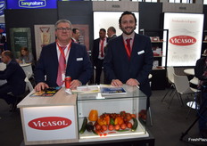 Juan Antonio González, presidente de Coexphal y de la cooperativa almeriense Vicasol, junto a Francisco Manuel Gordo, del departamento comercial de Vicasol.