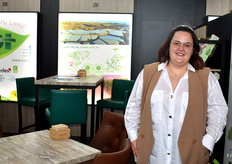 Beatriz Santamaría Novis, del departamento de ventas de Zoi Agrícola, con sede en Pechina (Almería), especialista en pimiento California y tomate