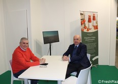 Mario Maranesi (director general) y Alberto Piovani (director comercial) de Manaresi aziende agricole, de Longastrino (FE). "Nuestra ambición es convertirnos en una empresa especializada en el cultivo y la transformación de tomates ecológicos italianos de alta calidad. Apuntamos sobre todo a la exportación".