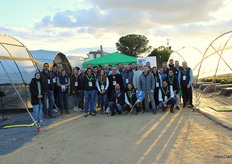 Para finalizar la visita a los invernaderos, ¡una foto del grupo 3!