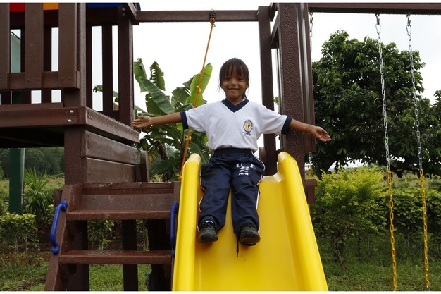 Juegos infantiles Fundación Wong