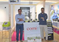 Miguel Claros Ruíz y Jacobo García Rodríguez, en el stand de Biobest