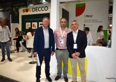 Paco Sala, Joao Sebastiao y Julio Marín, en el stand de Decco, compañía dedicada a las soluciones poscosecha de frutas y hortalizas.