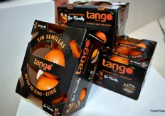 Mandarinas Tango, expuestas en el stand de Eurosemillas.