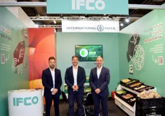 Alberto Martínez López, Federico Ilo y Álvaro Salcedo, de IFCO, fabricantes de cajas plegables para la gran distribución, 100% reciclables