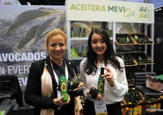 Lilian Díaz y Maricela Escalera, de Mevi Avocados, México. Además de sus aguacates frescos, promocionaron el aceite de aguacate para la ensalada o para cocinar, entre otros usos.
