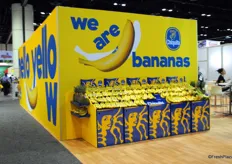 Chiquita promocionando sus bananas en su stand.