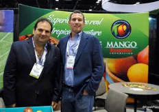 Yamil Farah Checa y Oscar Orrantia, de Fundación Mango Ecuador.