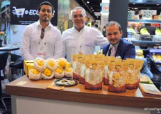 La empresa ecuatoriana Pitacava promocionando la pitahaya amarilla.
