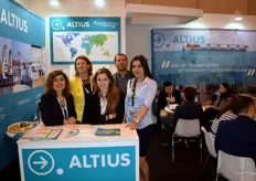 Equipo comercial de Altius, especialista en servicios de logística, con Roxana Goia, Gabriela Cacho, Mabel Barrios, Marta Esteban (detrás) y Luis Lahoz (detrás)
