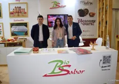 Juanfran Castillo, Dorota Powstaka y Francisco Belmonte, de la empresa almeriense Biosabor.  