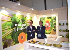Carlos Ascanio y Guillermo González, de Sweet Papaya, especializados en la producción de papaya en Tenerife.
